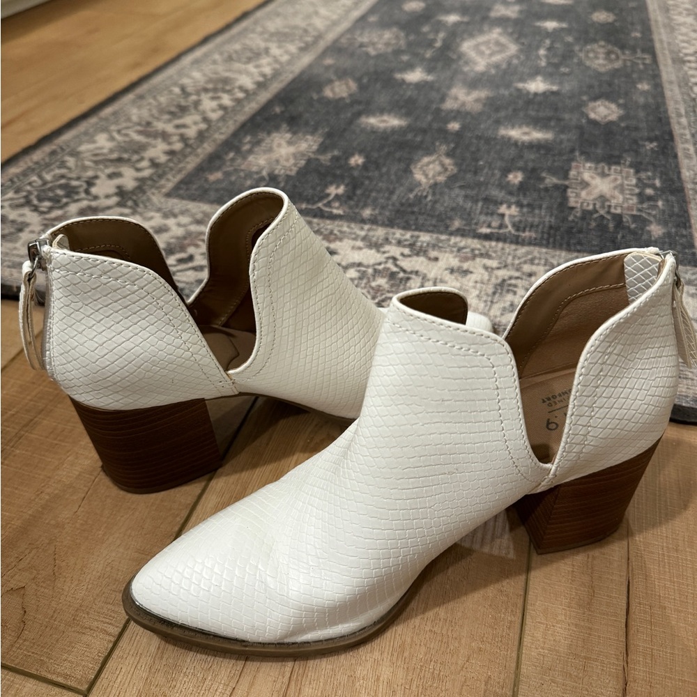 Elegant White Textured Ankle Booties
